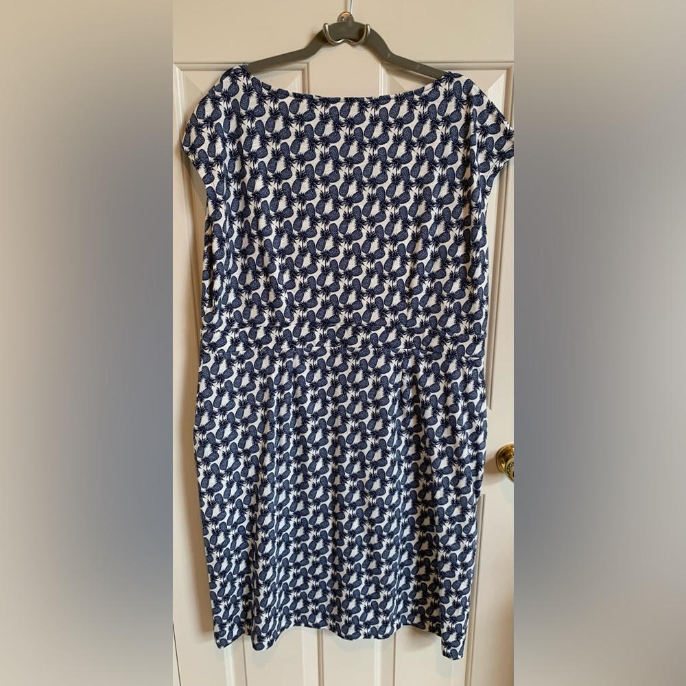 Boden NWT pineapple motif dress. Blue and white. - Picture 4 of 7